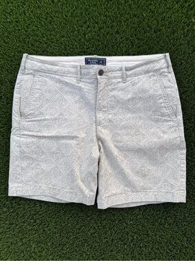 Abercrombie & Fitch Men's Light Gray Patterned Cotton Shorts